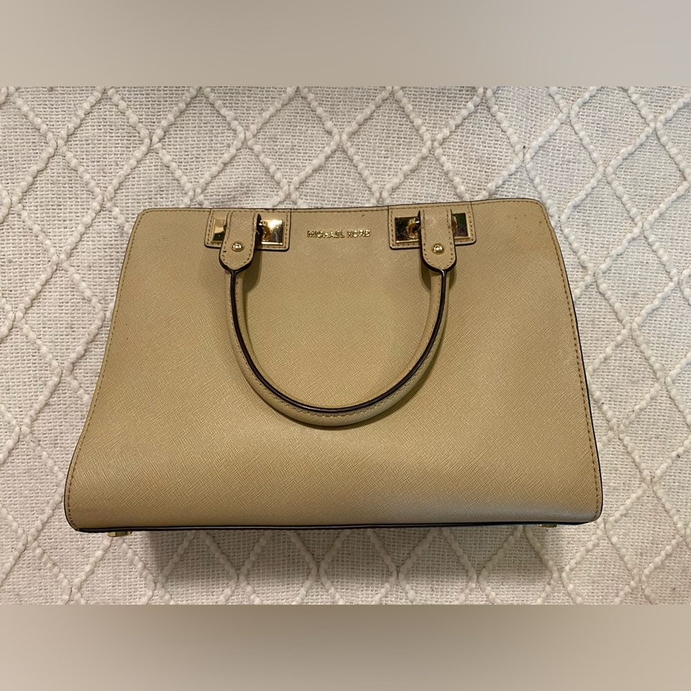 🎉HP🎉 Michael Kors Handbag